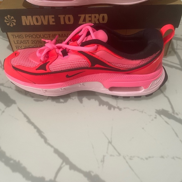 New Woman Air Max Bliss  Size 8 - Picture 3 of 8